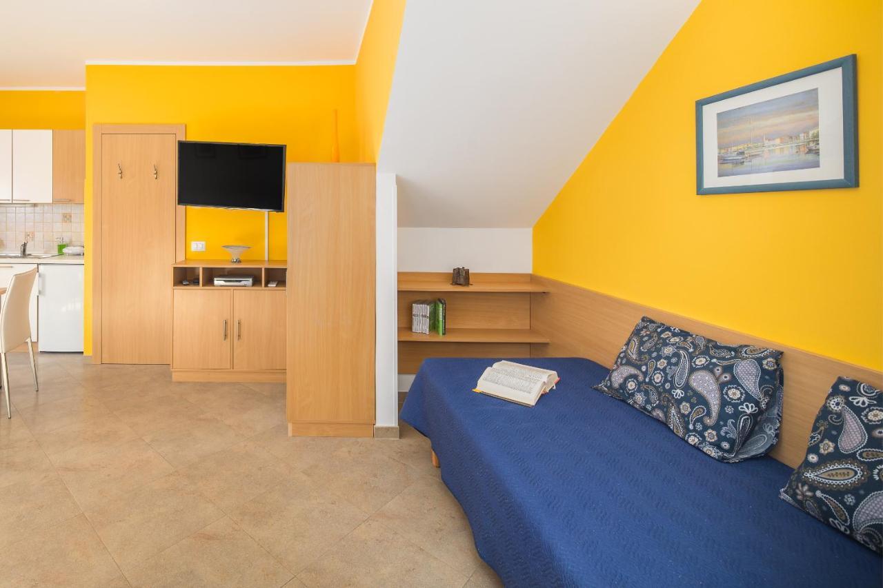 Apartment Gloria Premium Porec Exterior photo